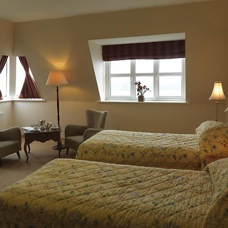 Pontoon Bridge Hotel Фоксфорд Номер фото