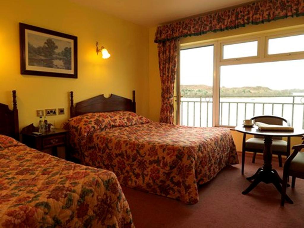 Pontoon Bridge Hotel Фоксфорд Номер фото